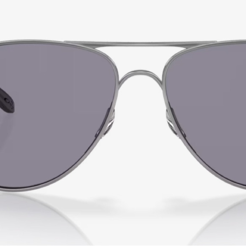 Oakley Caveat Sunglasses - Polished Chrome w/ Grey
Unisex